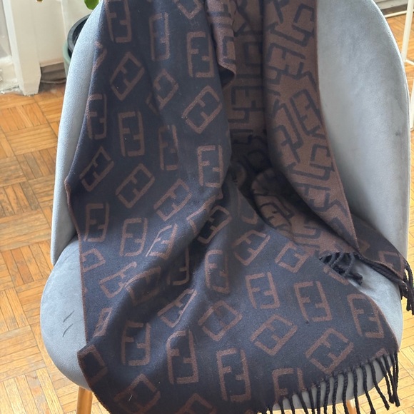 FENDI Wool  Brown warm scarves with logo accent - Picture 9 of 11
